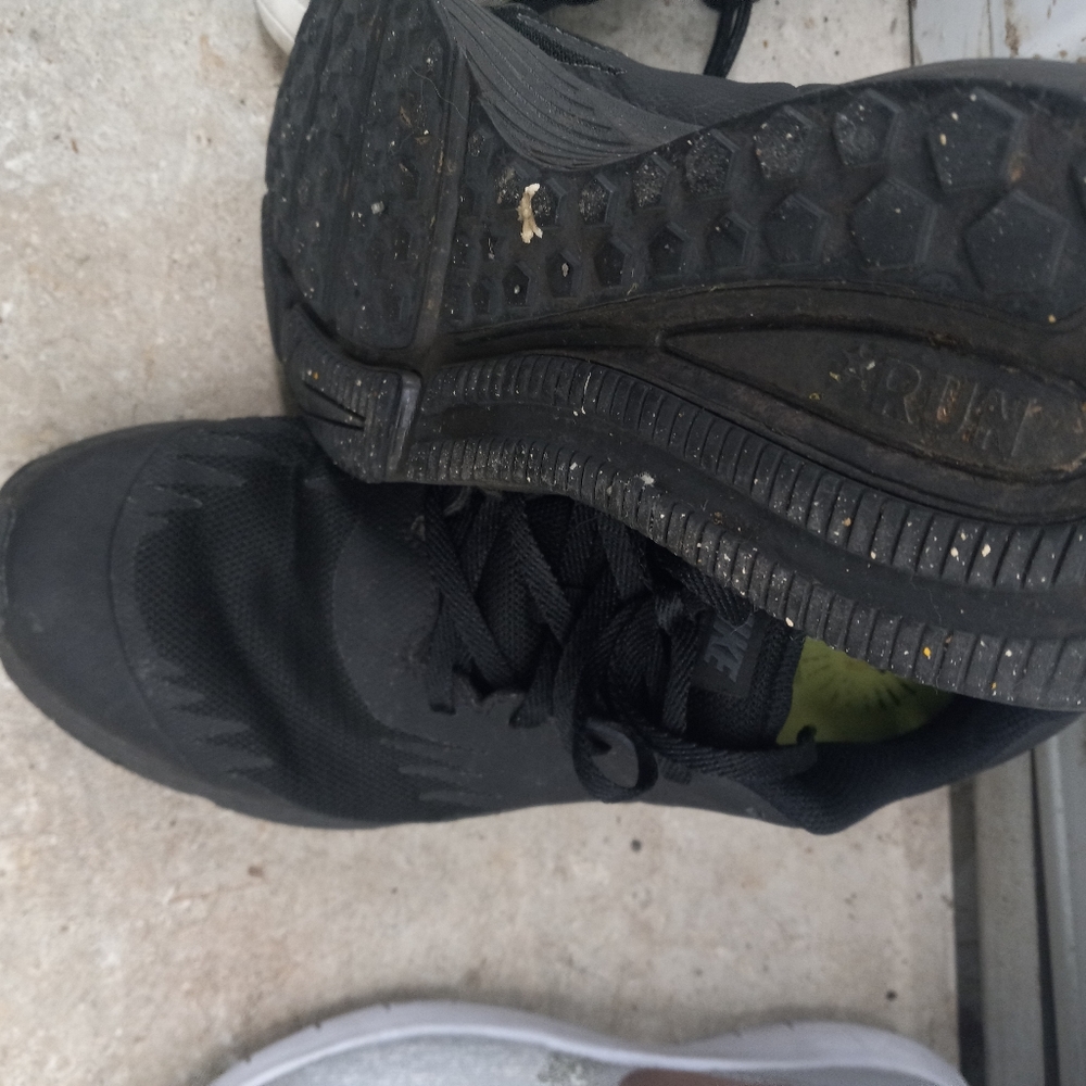 Shoes - Picture 2 of 2